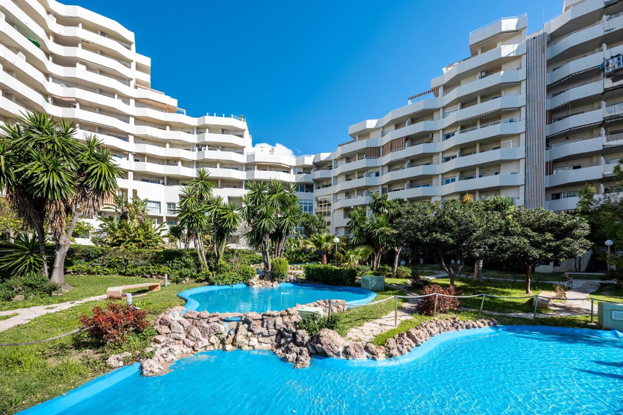 Benalbeach Premium Apartments By Alfresco Stays Бенальмадена Екстер'єр фото